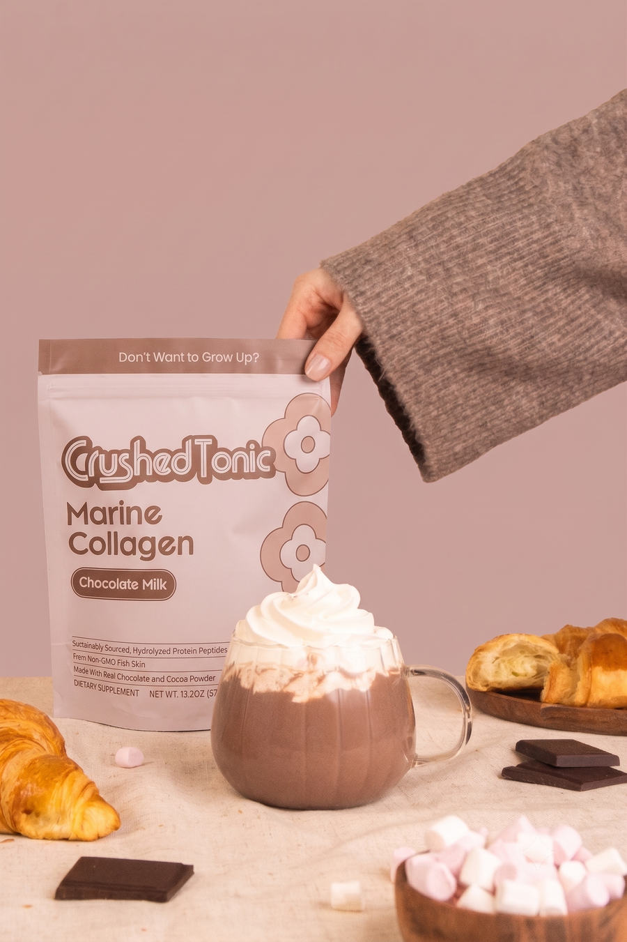 Hojicha collagen latte over ice