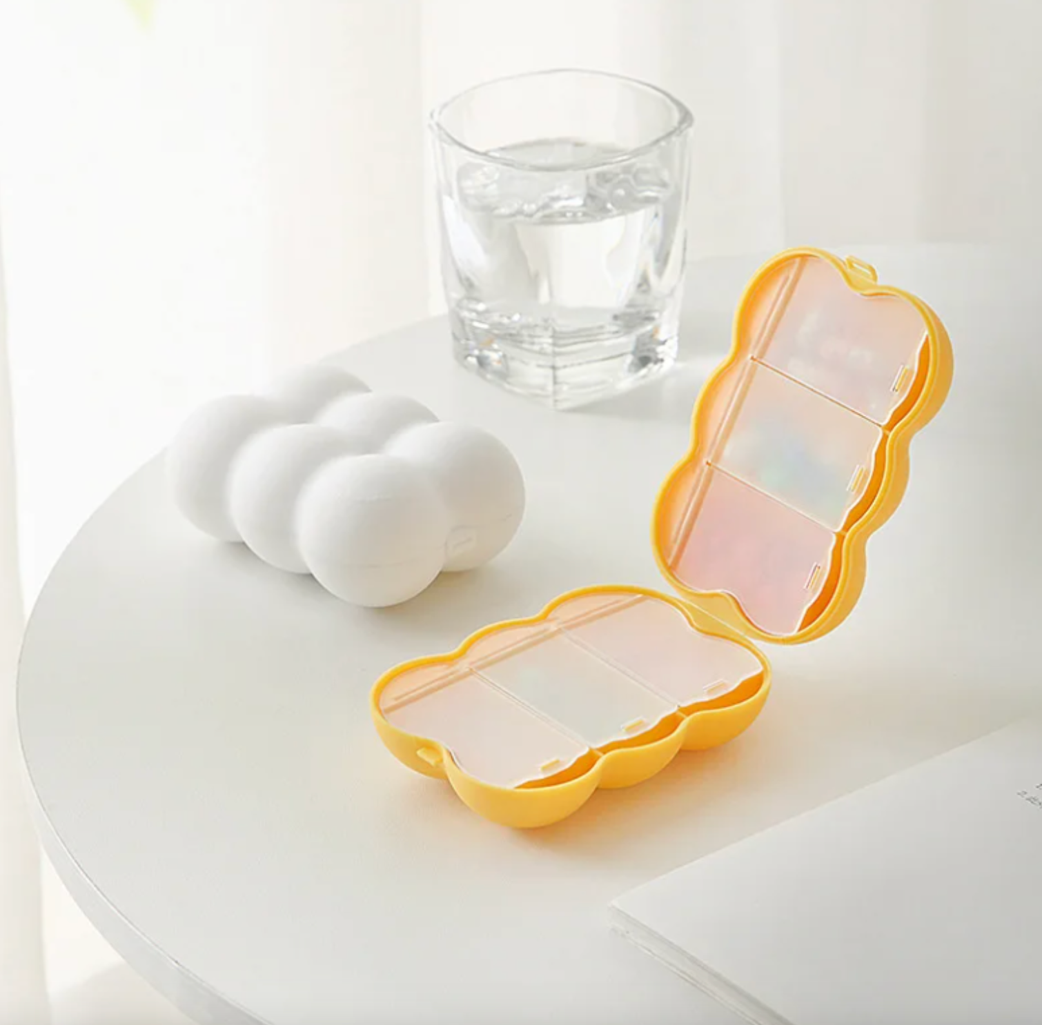 Capsules Travel Case